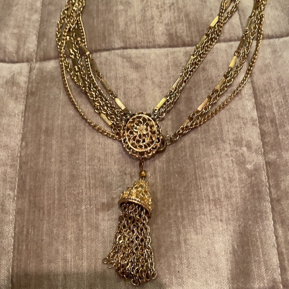 VINTAGE Rare Kramer Fringe Goldtone Chain Necklace